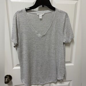 Athleta Light Gray V-Neck Tee